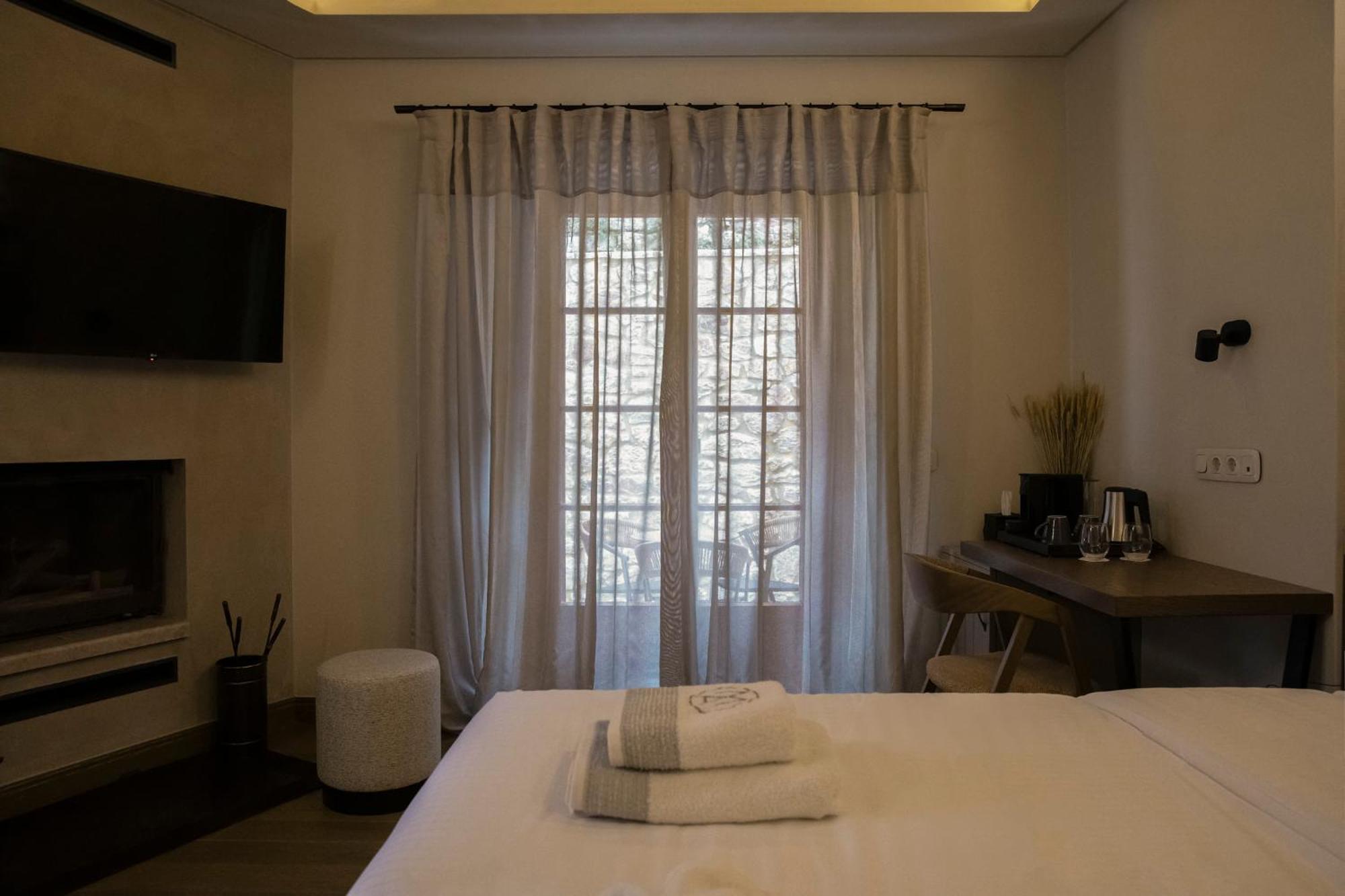 Μikri Arktos Boutique Hotel Діміцана Екстер'єр фото